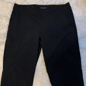 Columbia Women's Long Black Shorts Size 16